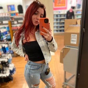 Meet your Posher, Layla